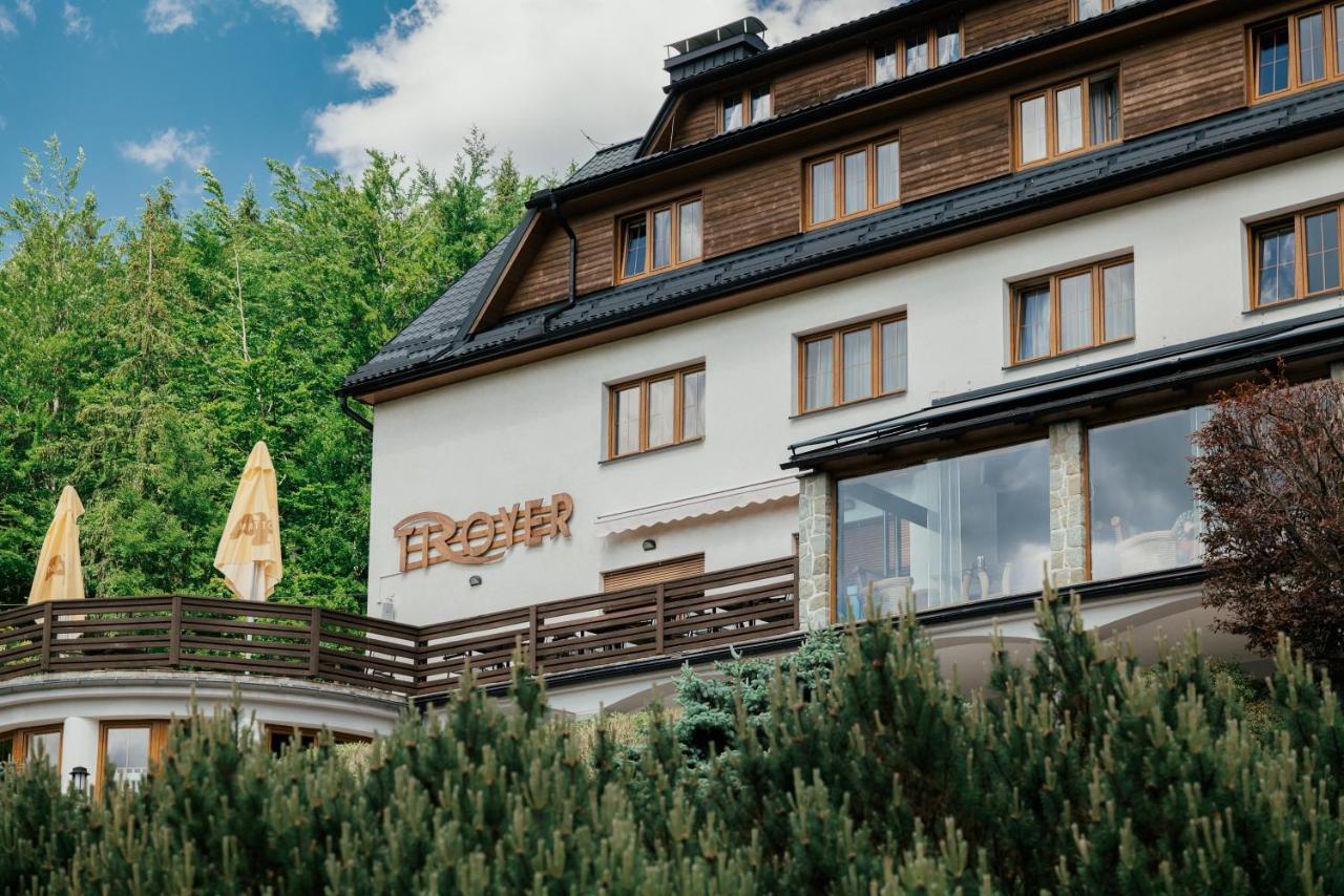 Hotel Troyer Trojanovice Eksteriør billede
